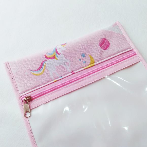 Porta Kit de Higiene - Unicórnio Arco-íris