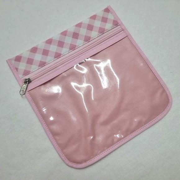 Porta Kit de Higiene - Xadrez Rosa