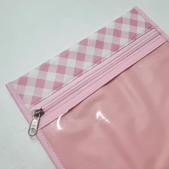 Porta Kit de Higiene - Xadrez Rosa