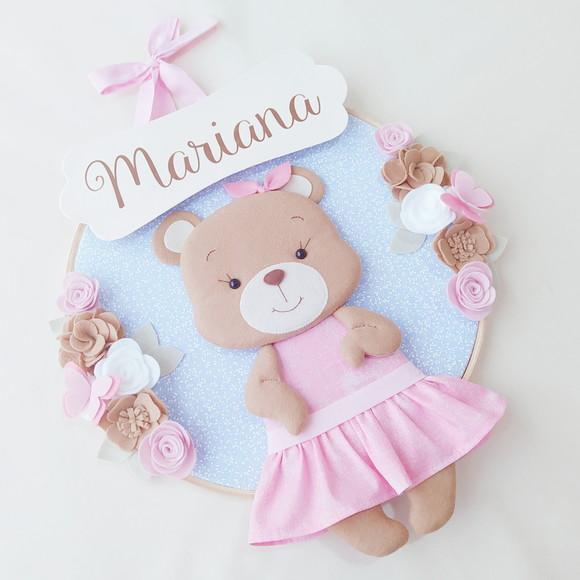 Quadro Bastidor Porta Maternidade Ursinha e Flores - Mariana
