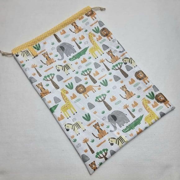 Saco Impermeável + Necessaire Porta Fralda - Safari ou Selva