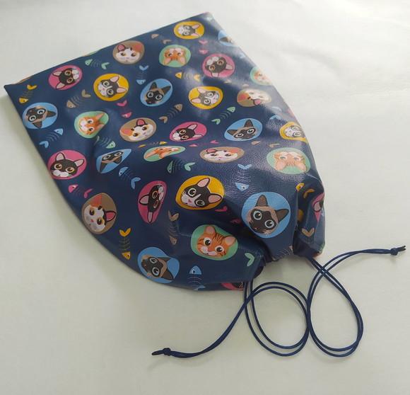 Saco Impermeável 28x40 + Porta Kit Higiene - Gatinhos