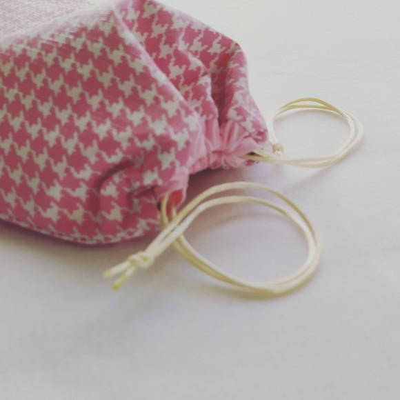 Saco Impermeável para Roupas 18x30 - Pied de Poule Rosa