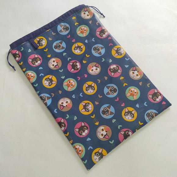 Saco Impermeável para Roupas 28x40 - Gatinhos