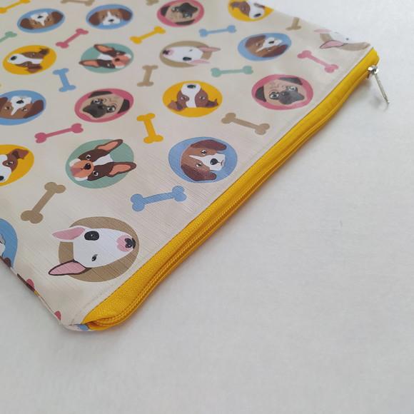 Saco Impermeável para Roupas 28x40 com Zíper - Cachorrinhos