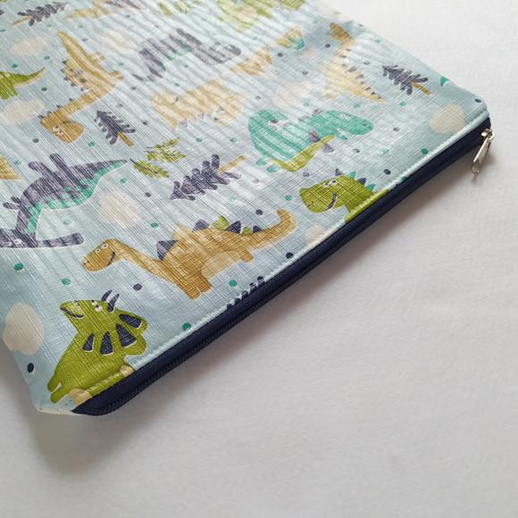 Saco Impermeável para Roupas 28x40 com Zíper - Dinossauros