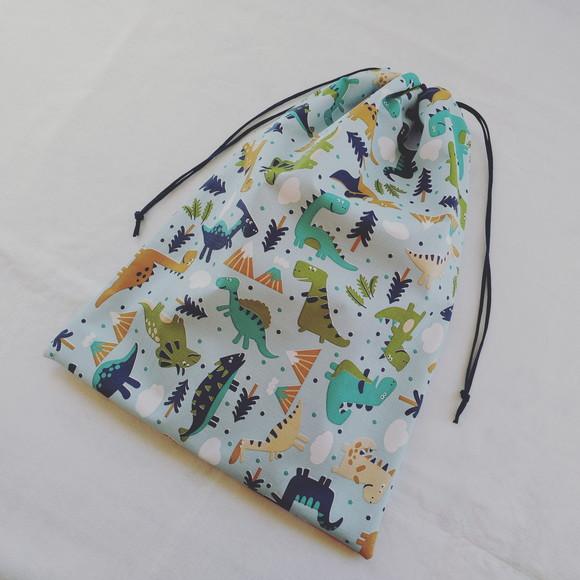 Saco Impermeável para Roupas e Toalha 32x44 - Dinossauros