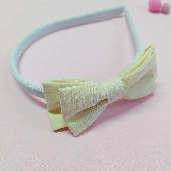 Tiara com Laço Borboleta Duplo Creme