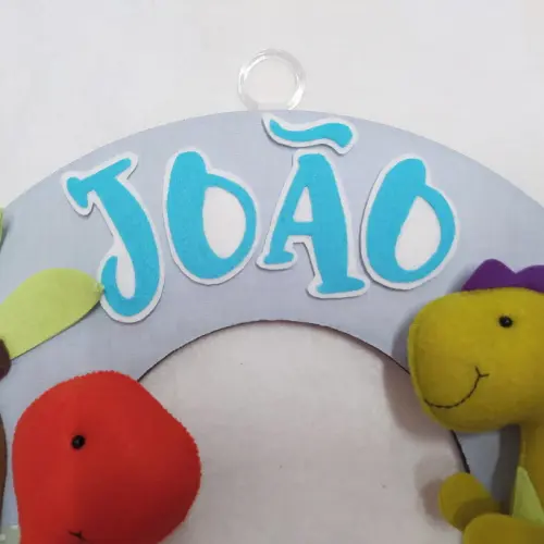 Guirlanda Porta Maternidade Dinossauros de Feltro - João
