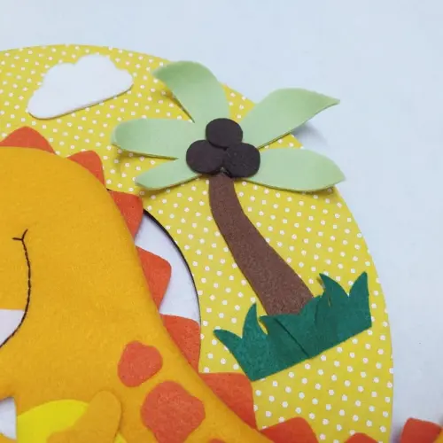 Guirlanda Porta Maternidade Dinossauros de Feltro - Pedro