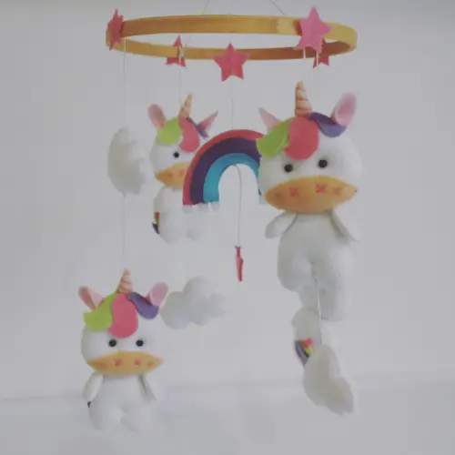 Móbile de Berço – Unicórnios, Arco-íris, Nuvens e Estrelas
