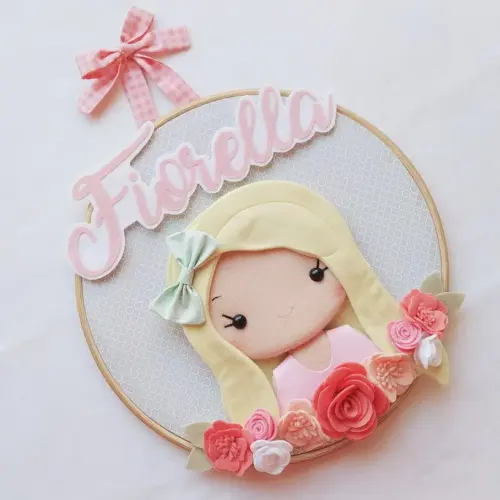 Quadro Bastidor Enfeite de Porta de Maternidade - Fiorella