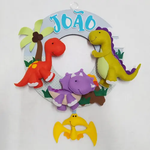 Guirlanda Porta Maternidade Dinossauros de Feltro - João