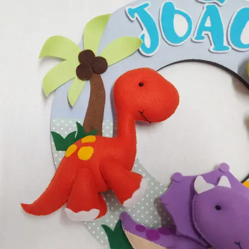 Guirlanda Porta Maternidade Dinossauros de Feltro - João