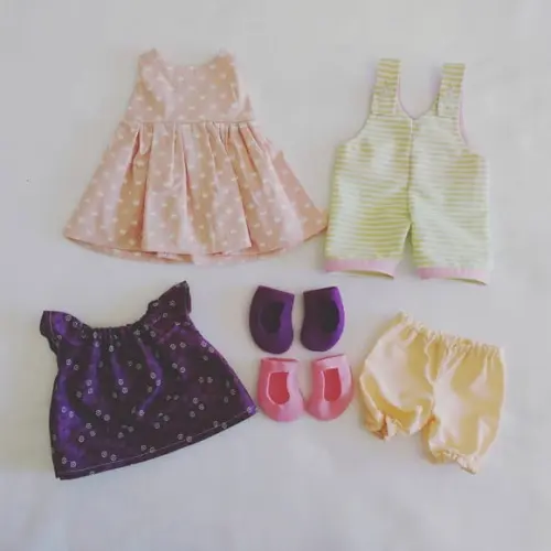 Boneca de Pano Flor  Troca de Roupa + Roupas Extras