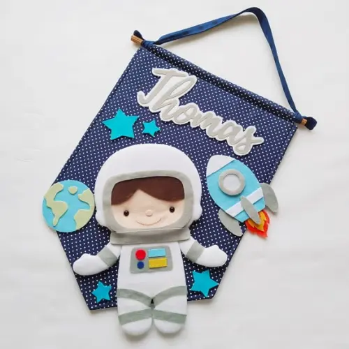 Flâmula Porta de Maternidade Astronauta no Espaço - Thomas