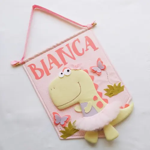Flâmula Porta de Maternidade Dino Menina - Bianca