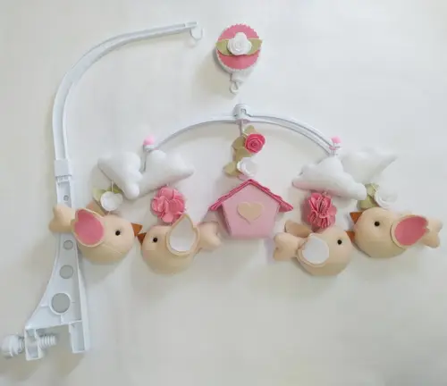 Guirlanda e Móbile Musical Pássaros Branco e Rosa