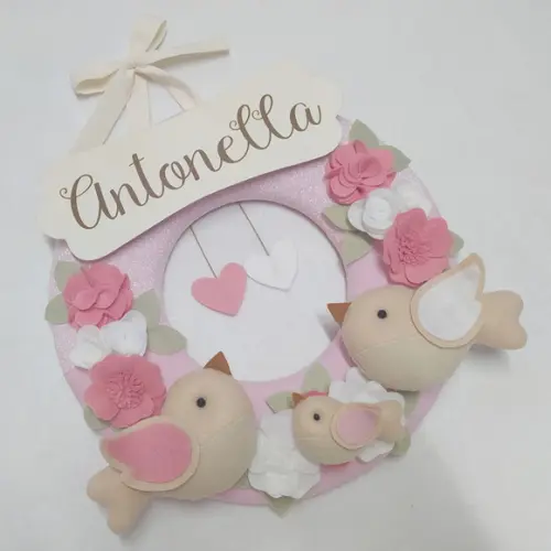 Guirlanda Passarinhos de Feltro Branco e Rosa Antonella