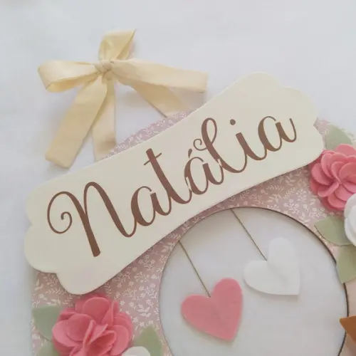 Guirlanda Passarinhos de Feltro Branco e Rosa Natália