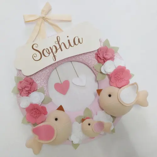 Guirlanda Passarinhos de Feltro Branco e Rosa Sophia