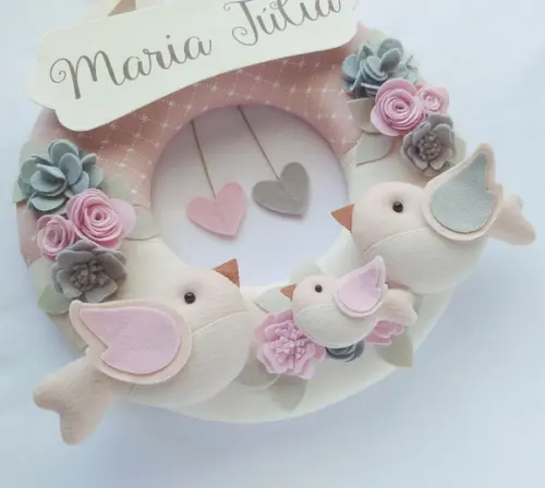 Guirlanda Passarinhos de Feltro Cinza e Rosa - Maria Júlia