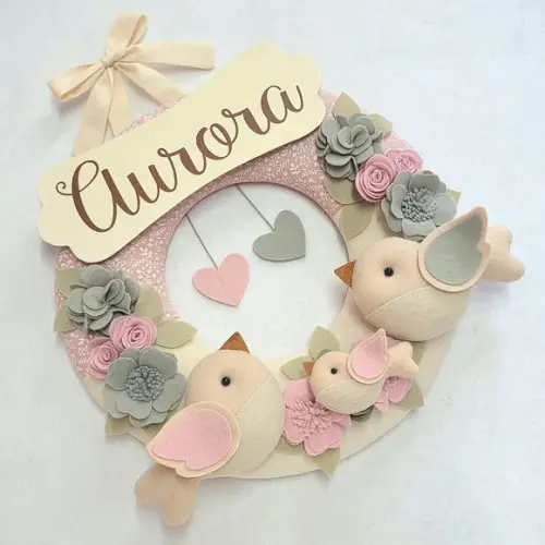 Guirlanda Passarinhos de Feltro Cinza e Rosa Aurora