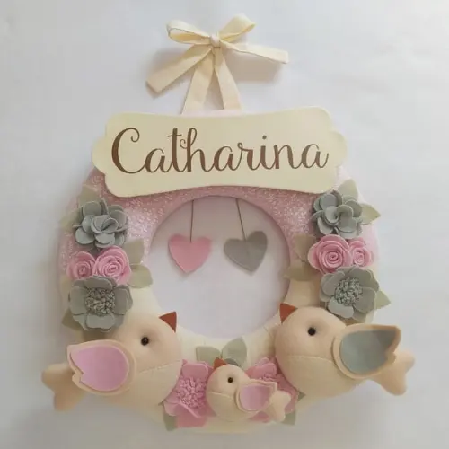 Guirlanda Passarinhos de Feltro Cinza e Rosa Catharina