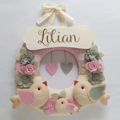 Guirlanda Passarinhos de Feltro Cinza e Rosa Lilian