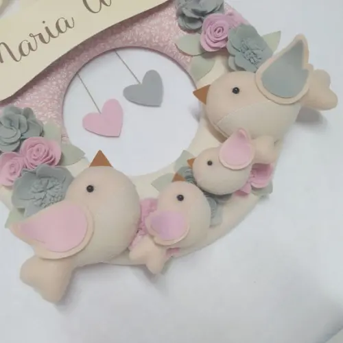 Guirlanda Passarinhos de Feltro Cinza e Rosa Maria Alice