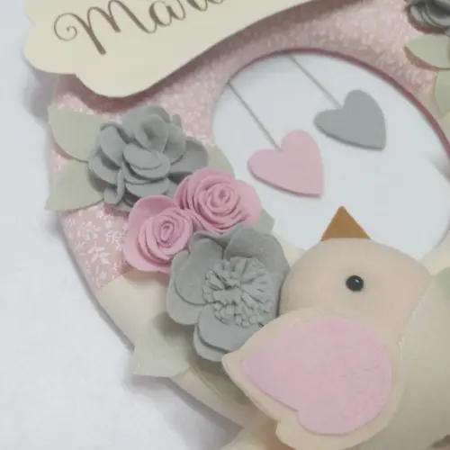 Guirlanda Passarinhos de Feltro Cinza e Rosa Maria Alice