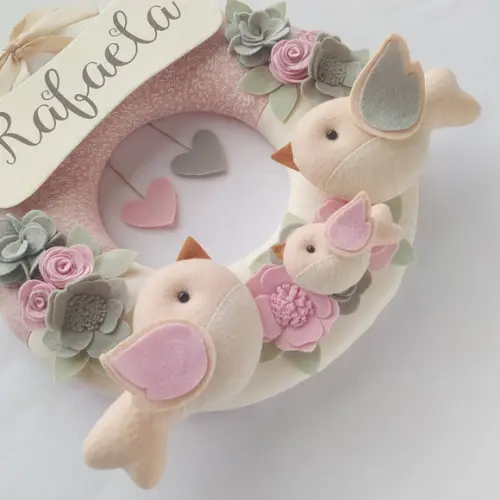 Guirlanda Passarinhos de Feltro Cinza e Rosa Rafaela