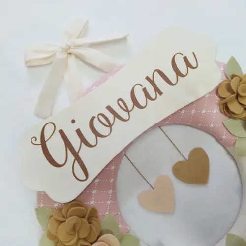 Guirlanda Passarinhos de Feltro Maternidade Nude - Giovana
