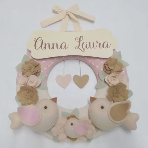 Guirlanda Passarinhos de Feltro Maternidade Nude Anna Laura