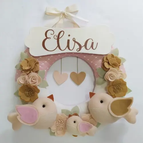 Guirlanda Passarinhos de Feltro Maternidade Nude Elisa