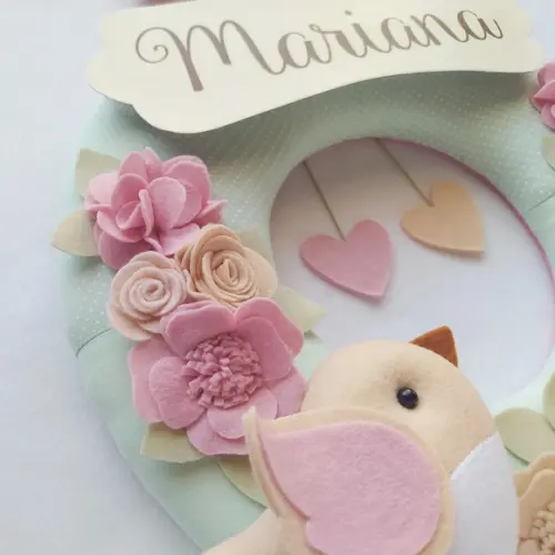Guirlanda Passarinhos de Feltro Verde e Rosa - Mariana