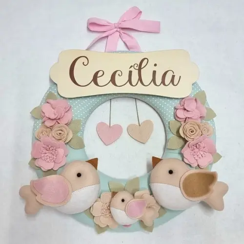 Guirlanda Passarinhos de Feltro Verde e Rosa Cecília