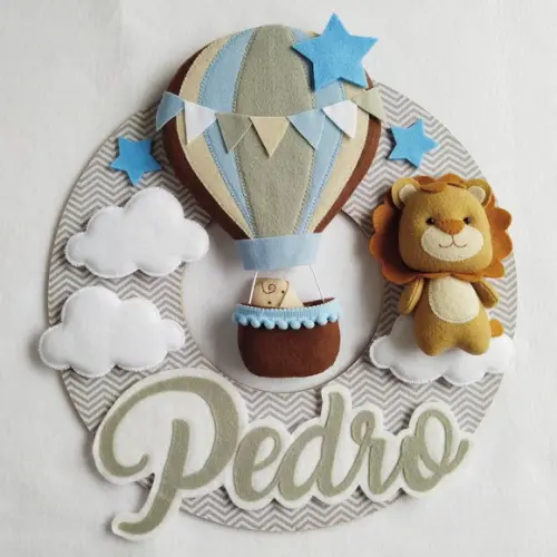Guirlanda Porta de Maternidade Balão, Nuvens e Leão - Pedro