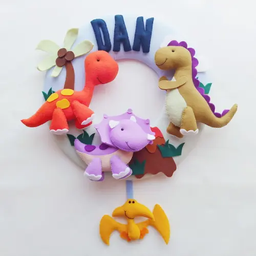 Guirlanda Porta de Maternidade Dinossauros de Feltro - Dan