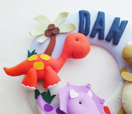 Guirlanda Porta de Maternidade Dinossauros de Feltro - Dan