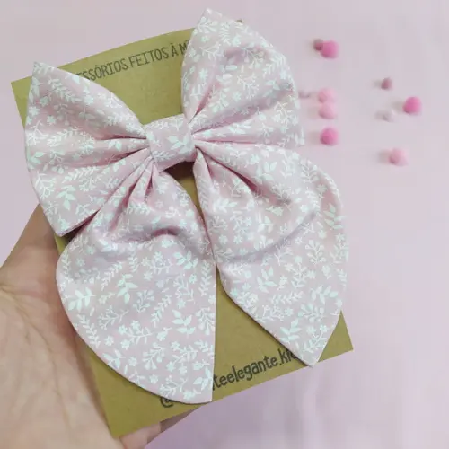 Laço Bella m Rosa Bebê Flores Brancas