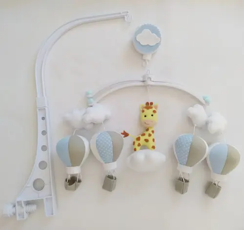 Móbile de Berço Musical Girafa, Balões e Nuvens Azul