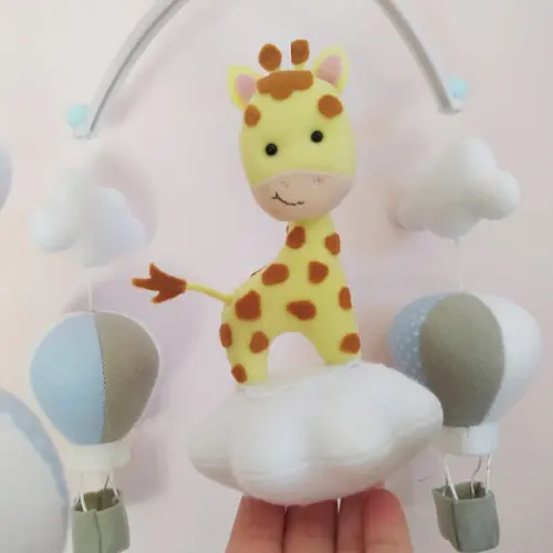 Móbile de Berço Musical Girafa, Balões e Nuvens Azul
