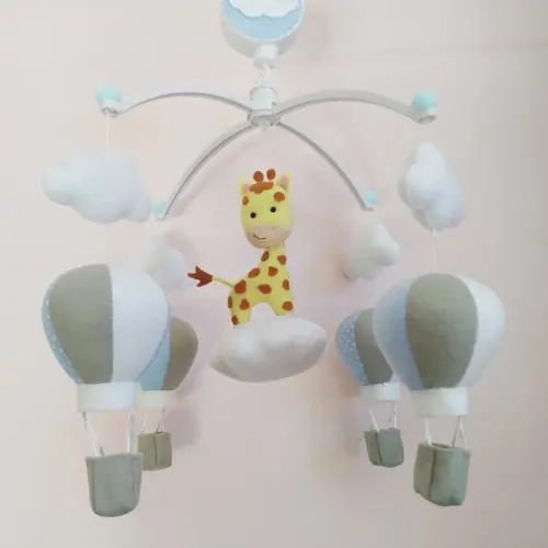 Móbile de Berço Musical Girafa, Balões e Nuvens Azul
