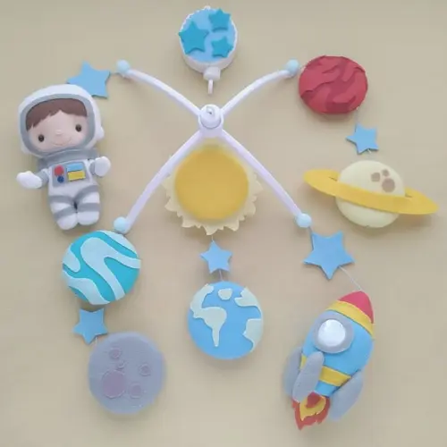 Móbile Musical e Giratório - Astronauta, Foguete e Planetas