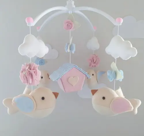 Móbile Musical Passarinhos, Nuvens e Casinha Azul e Rosa