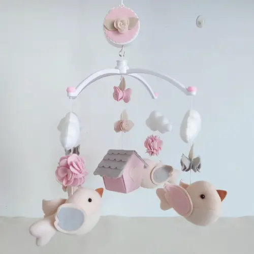 Móbile Musical Passarinhos, Nuvens e Casinha Cinza e Rosa