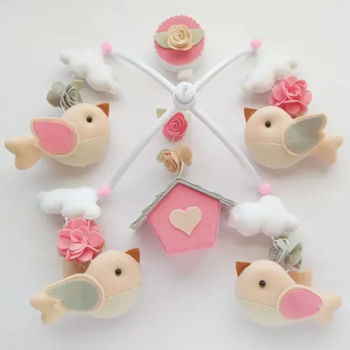 Móbile Musical Passarinhos, Nuvens e Casinha Cinza e Rosa 2
