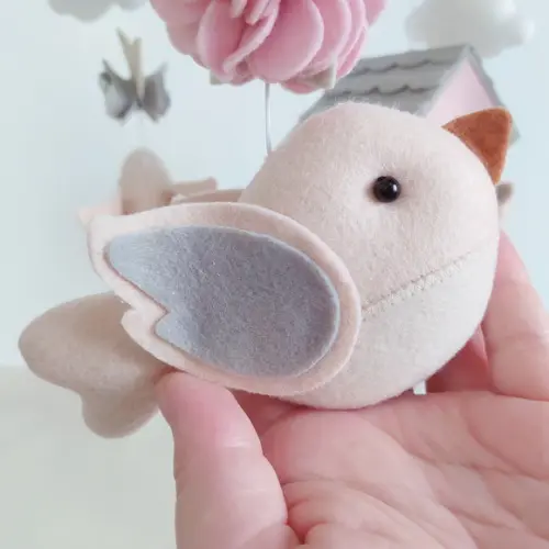 Móbile Musical Passarinhos, Nuvens e Casinha Cinza e Rosa