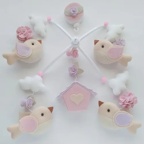 Móbile Musical Passarinhos, Nuvens e Casinha Lilás e Rosa
